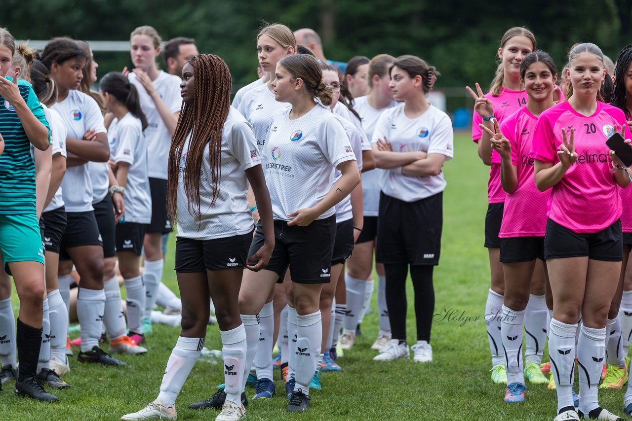 Bild 52 - Loewinnen Cup